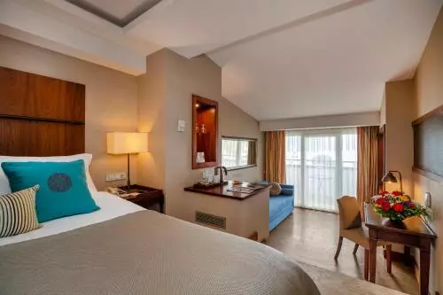 Marti Resort Deluxe Hotel